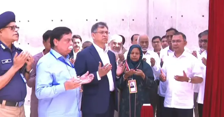 জুলাই স্মৃতিস্তম্ভ উদ্বোধন করেছেন প্রধানমন্ত্রী
